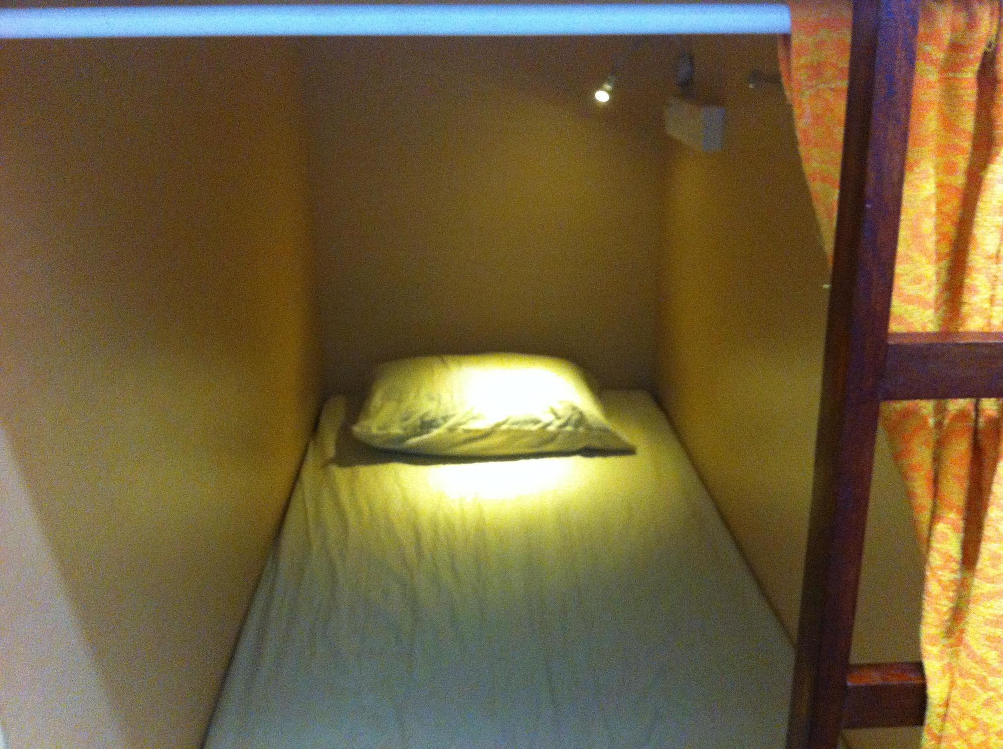 Meadows Hostel Сингапур Екстериор снимка